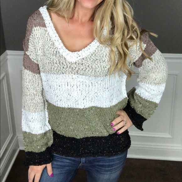 POL Color Block Sweater - Picture 2 of 6